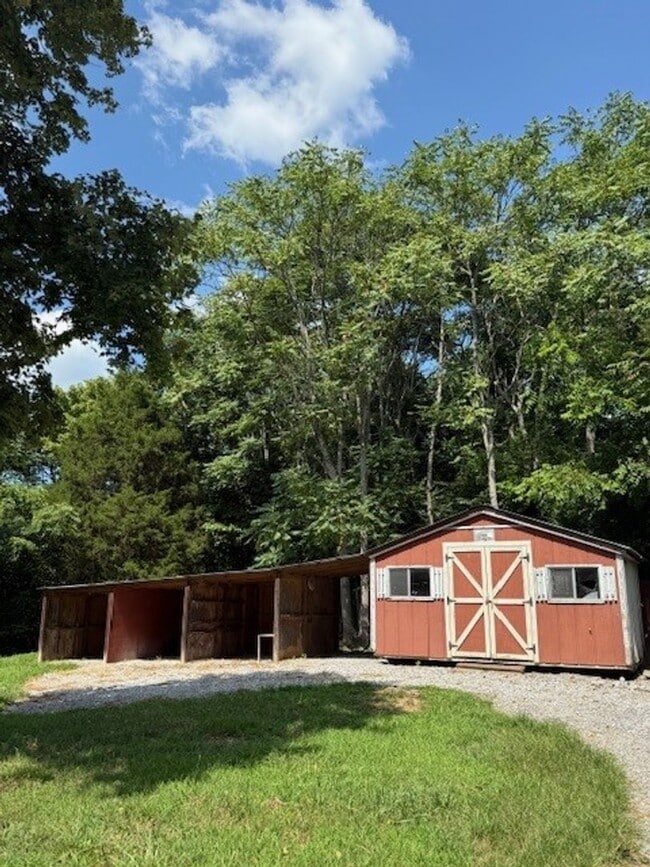 Photo - Available Now Spacious 3 Bedroom Home on Private Acreage!