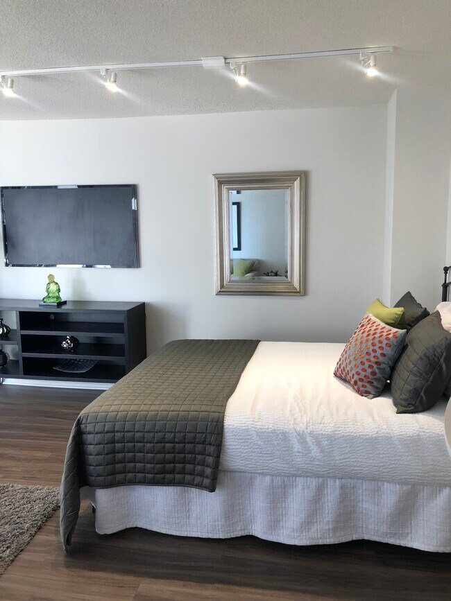 Photo - 1150 N Dearborn St