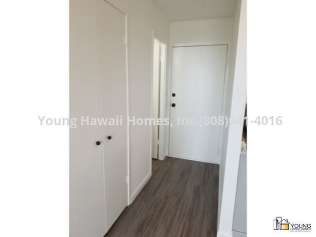 Photo - Nice Studio unit located behind Puck's Alley and close to UH.  Water &amp; Sewer included.