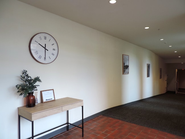 Photo - 192 Erie Blvd Unidad 508