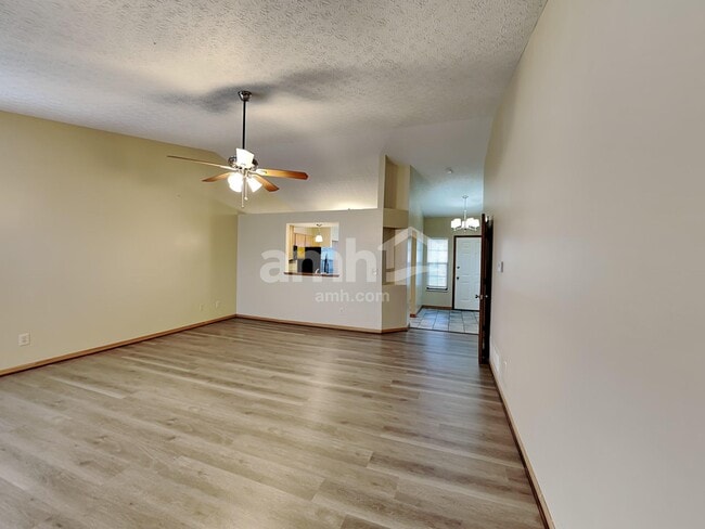 Photo - 4842 Ballentine Dr