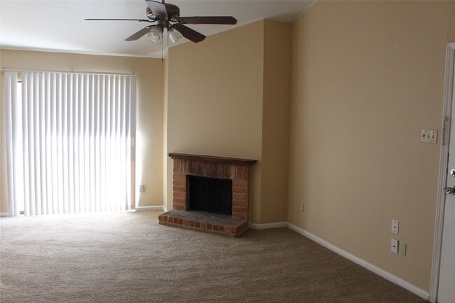 Photo - 16111 Aspenglenn Dr Unit 1002