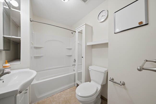 Photo - 2240 Highland Ave