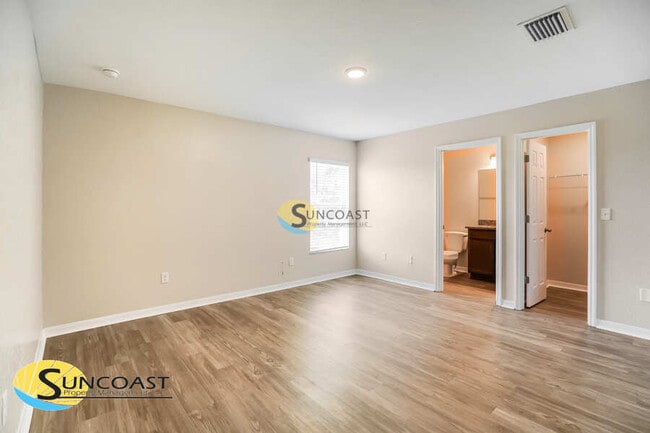 Photo - 254 Oak Ln Trk