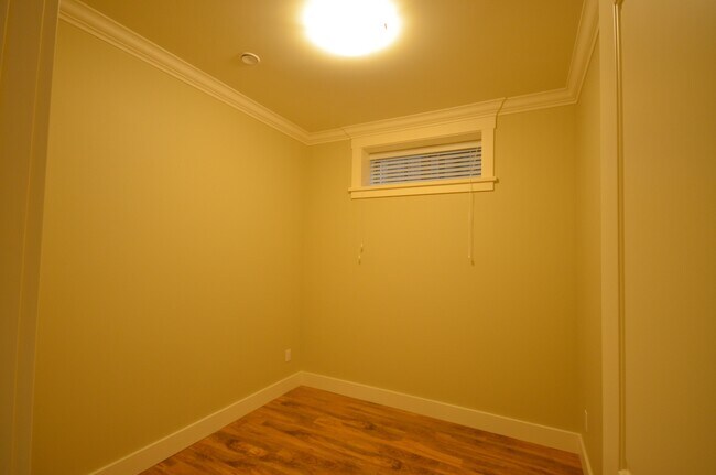 Photo - 860 W 63rd Ave Unité Basement