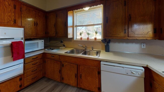 Photo - 4106 Skyline Dr