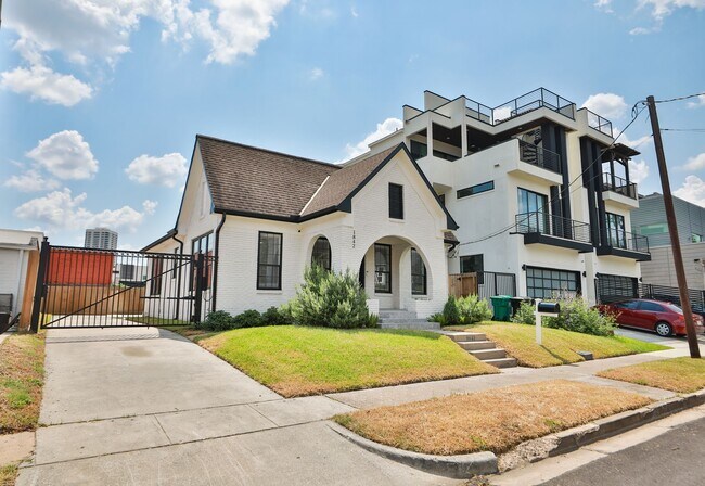 Photo - 1842 Palm St