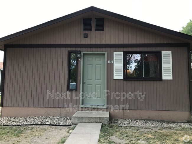 Building Photo - 1114 5th Ave W Unit A - A Rental