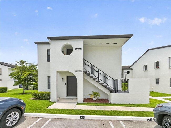 Building Photo - 11358 Taft St Unit 11358