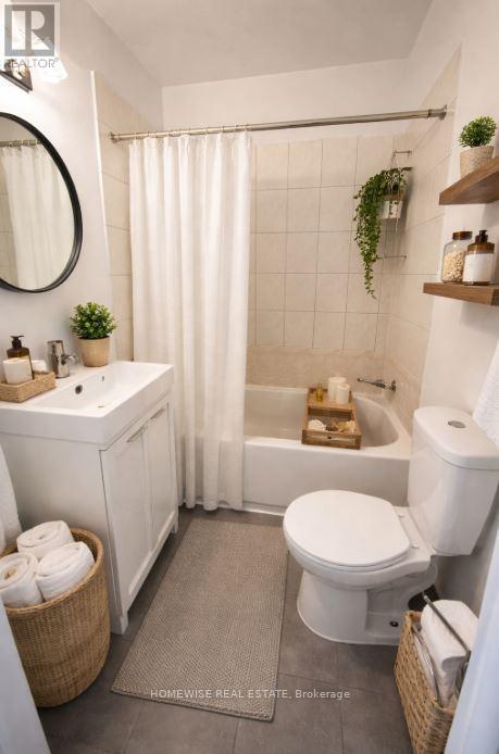 Photo - 1 Triller Ave Unité 207