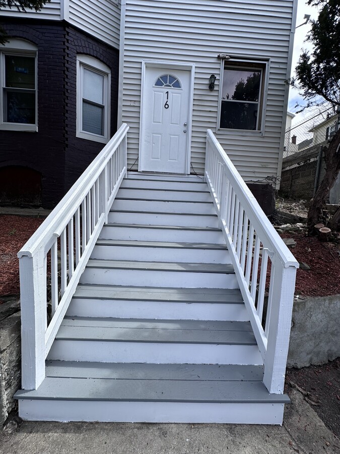 Photo - 16 Groton Pl Unidad Apartment #4