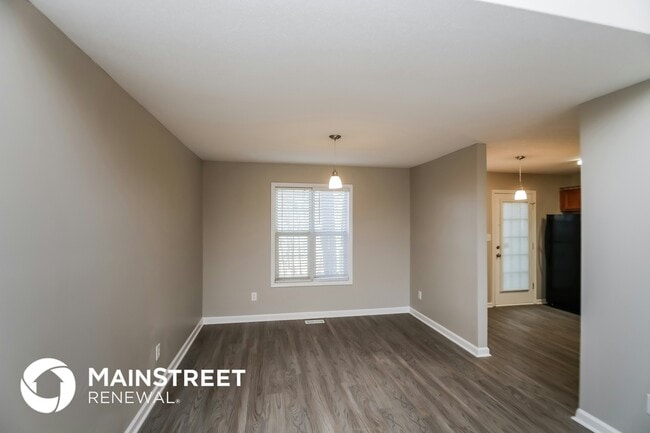 Photo - 407 Due W Pl