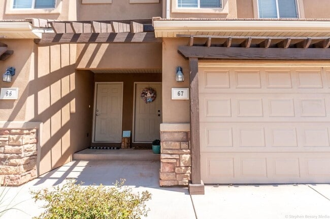 Photo - 3 level Townhome With a Large basement! MOVE IN SPECIAL-$350 OFF FIRST FULL MONTH RENT