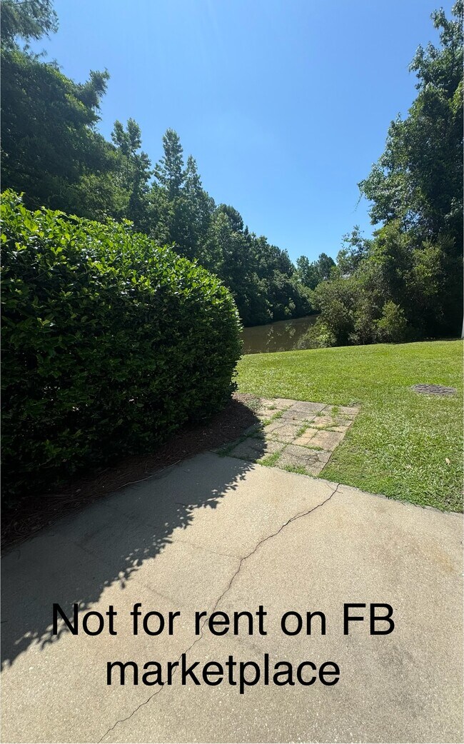 Photo - 160 Willow Creek Blvd