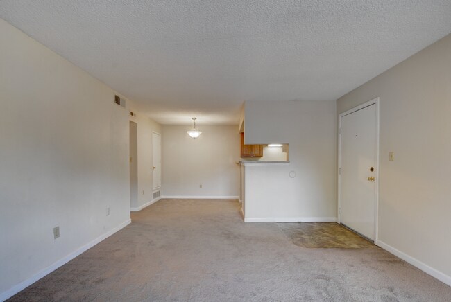 Photo - 2BR/2BA Charming Condo in Denver!

Available Now! Unit E202