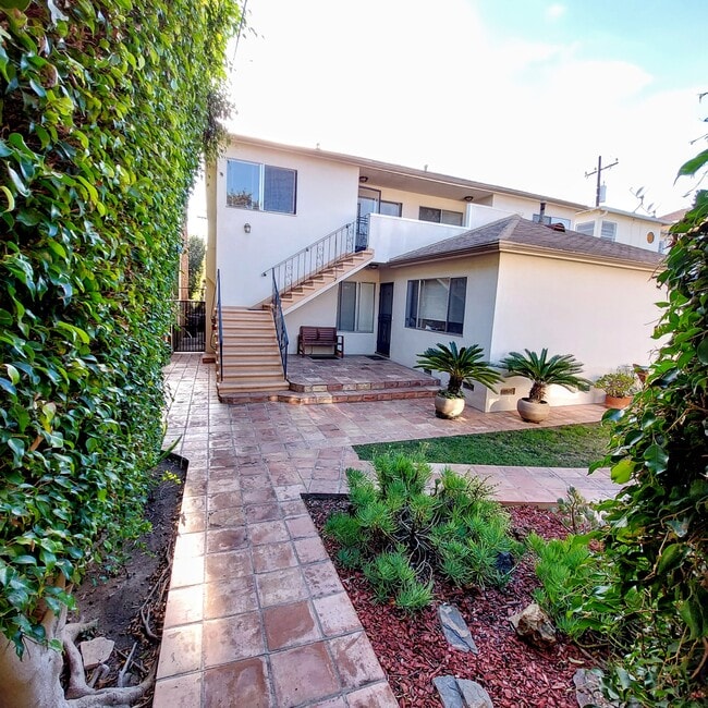 Photo - 1038 12th St Unidad B