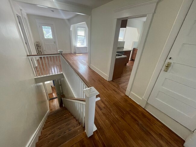 ENTRY - 415 NY-146 Unit 2ND FLOOR