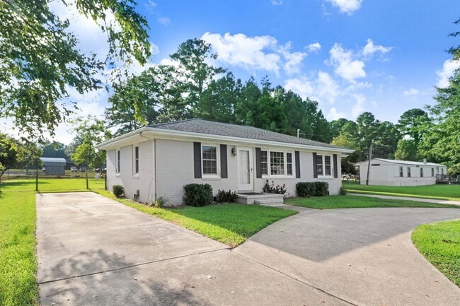 Photo - RENOVATED 2 BR, 1.5 BA W/ DETACHED GARAGE/ STORAGE - PIKEVILLE SCHOOLS