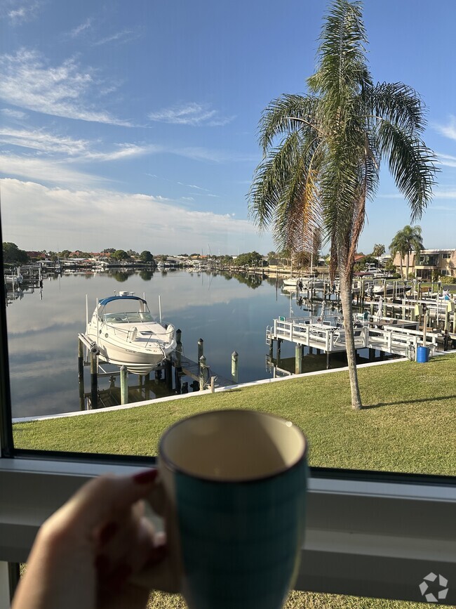 Building Photo - 960 Apollo Beach Blvd Unit Waterfront Condo