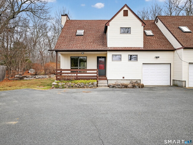 Building Photo - 20 Pons Rd Unit 20