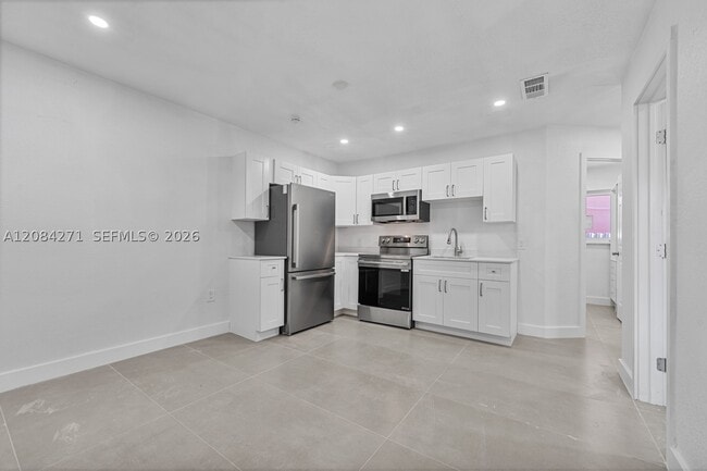 Photo - 1849 NW 16th St Unit B