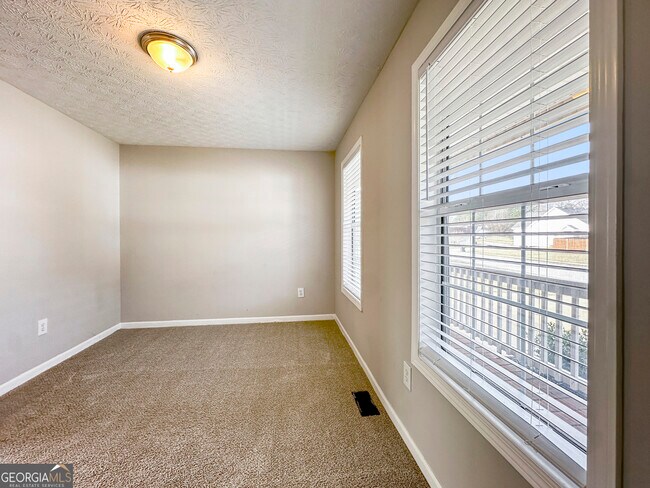 Photo - 20 Vintage Dr