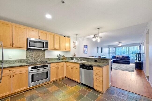 Building Photo - 1150 J St Unit 406 Rental