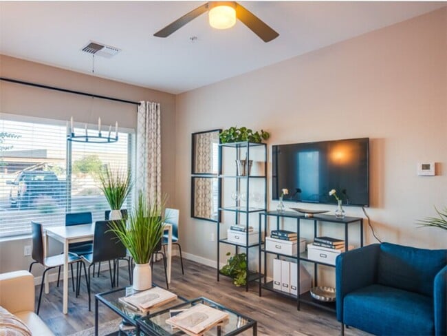 Club 715 Apartments
