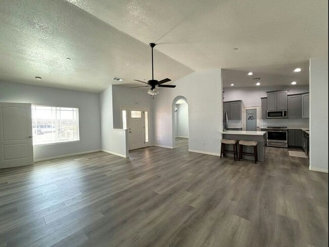 Photo - 9875 Magnolia Ave