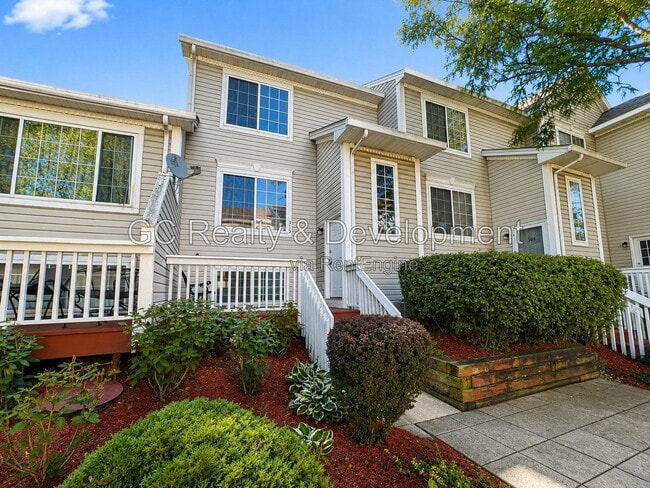 Building Photo - 312 Fieldstone Ct