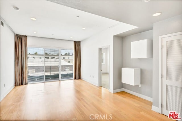 Photo - 4211 Redwood Ave Unit 305