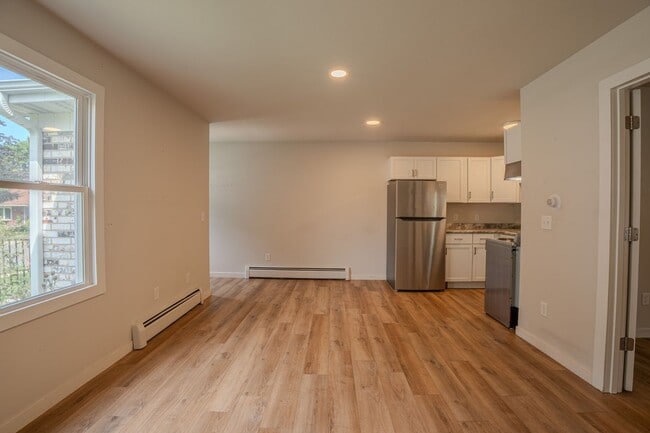 Photo - 133 N Main St Unit 1