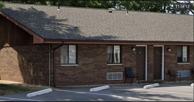 Building Photo - 116 W Zupan St Rental
