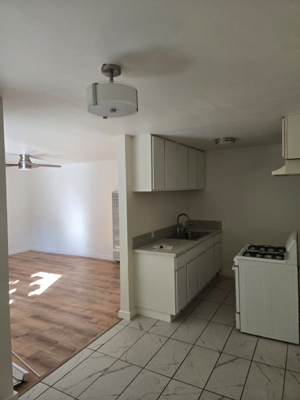 Photo - 11820 Hart St Unit 1