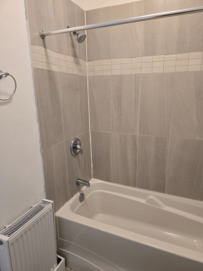 Photo - 150 Young St Unit 1