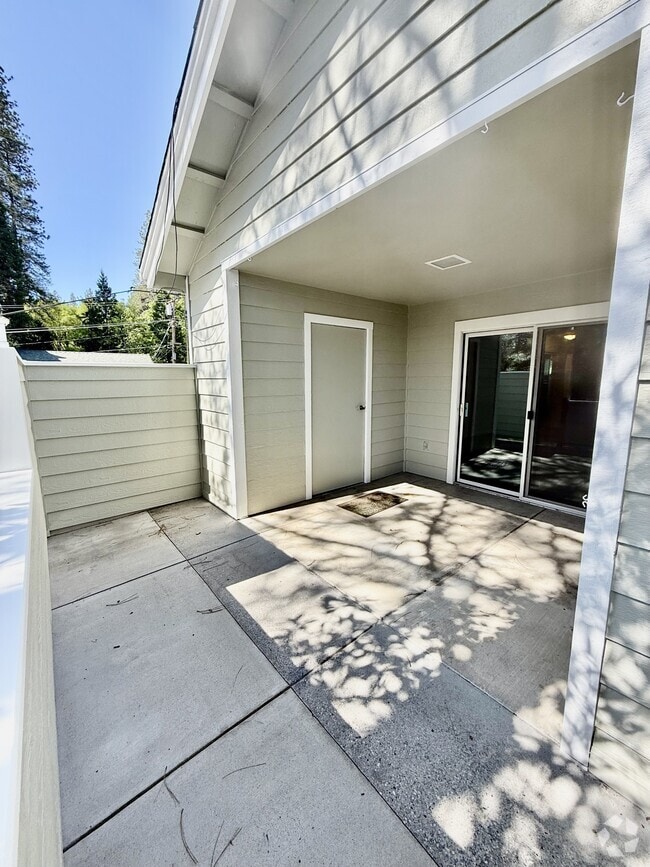 Building Photo - 133 Argall Way Rental