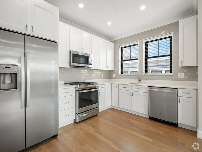 Building Photo - 281 Lamartine St Rental