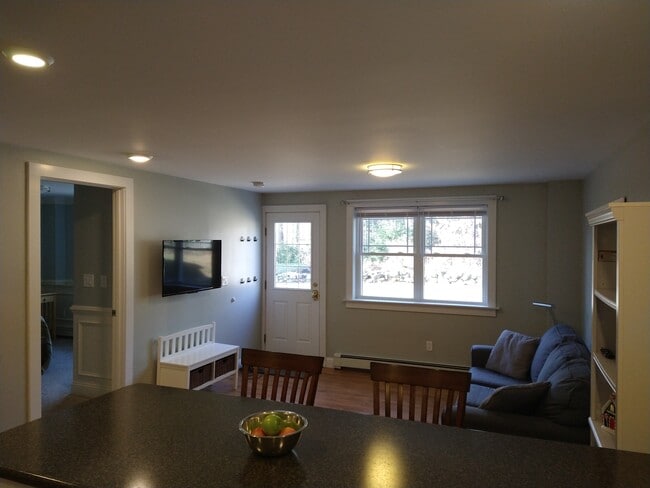 Photo - 75 Chapman Dr Unidad In-law Suite