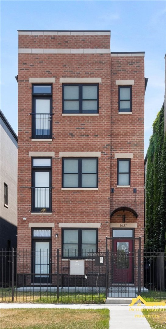 Building Photo - 6337 S Ellis Ave Rental