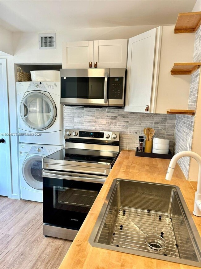 Photo - 715 Gardens Dr