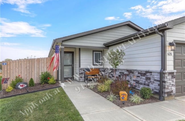 Building Photo - Brand NEW!! Spacious 3 Bed 2 Bath Home in Tonganoxie-Coming Soon!!