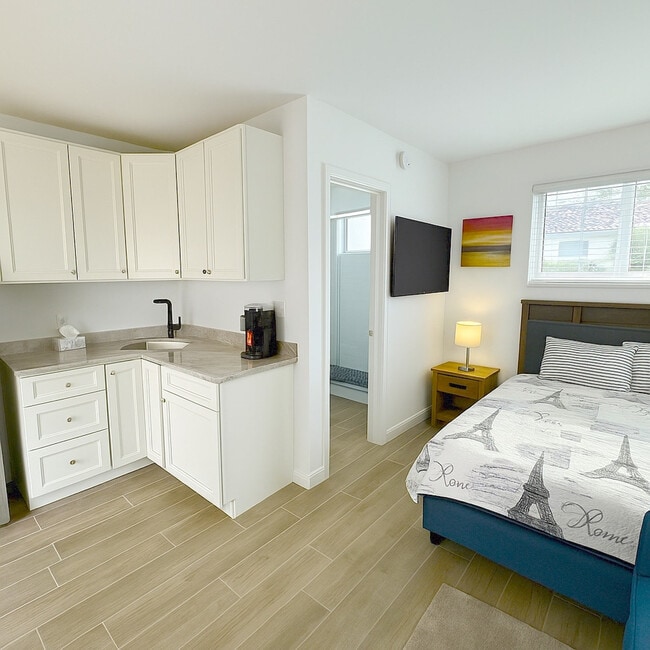 Photo - 2250-2270 Southeast 5th Street-SI ID1512919P Unit SI ID1512919P