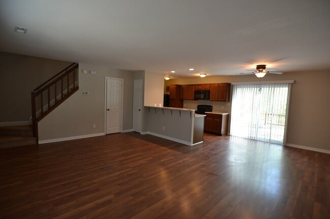 Living room - 730 Branniff Dr Unit 730