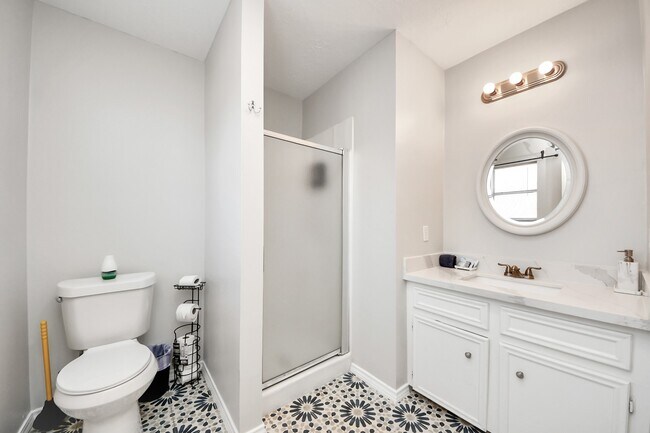 Photo - 15715 Creekhaven Dr