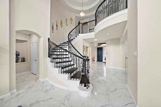 Photo - 3627 Grand Prom