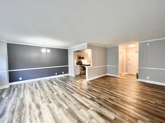 Photo - 4515 Willard Ave