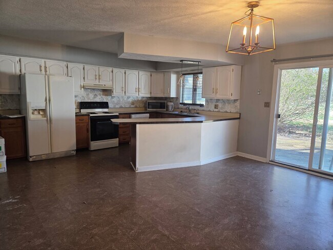 2600 Fairway Dr