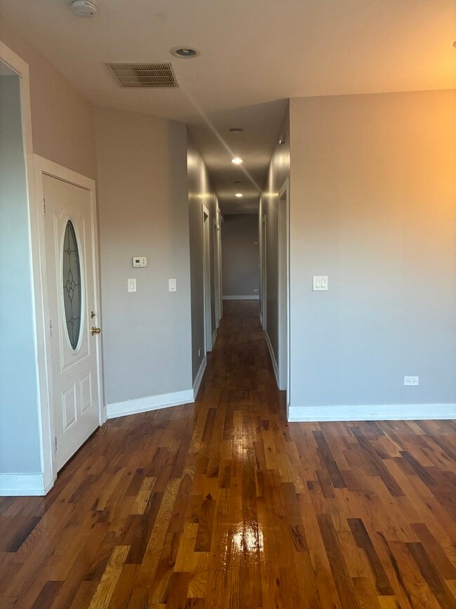 Photo - 4935 W Washington Blvd