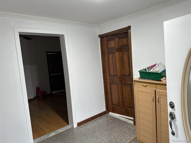 Photo - 168-04 35th Ave