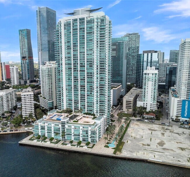 Photo - 1331 Brickell Bay Dr Unidad 0 Rental